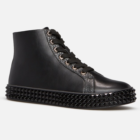 Black spike studded high top sneakers.7 7.5 8 - Picture 4 of 9